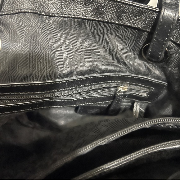 Michael Kors Jet Set Black Tote - Picture 4 of 4